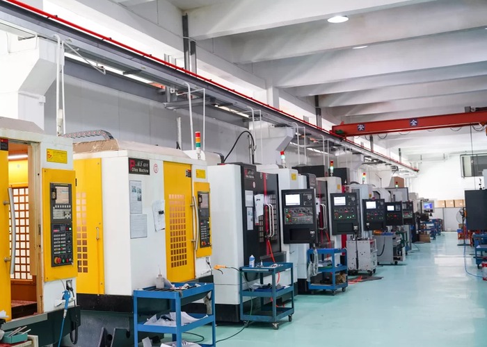 Mold Making final review scene in a modern manufacturing workshop